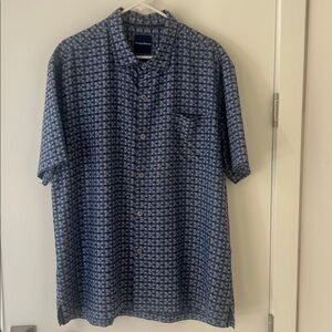 Tommy Bahama blue and gray short-sleeve button-up  geometric print shirt Sz XL
